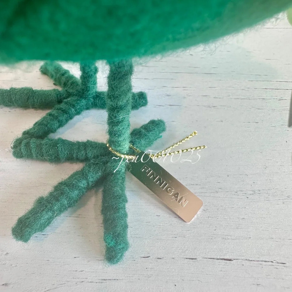 Target Featherly Friends St. Patrick’s Day Bird Set  - Goldie, Finnigan, Clover - Picture 10 of 14